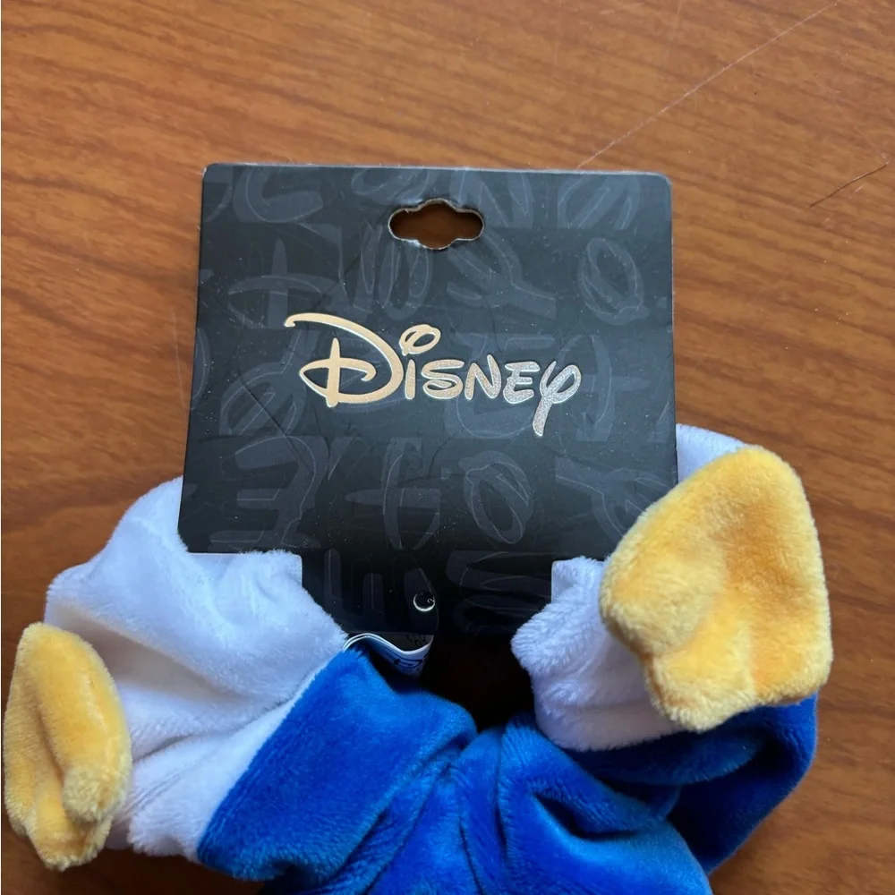 NWT Disney Donald Duck Plush scrunchie - Picture 2 of 6